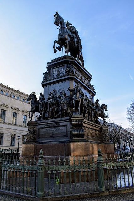 berlin statuie