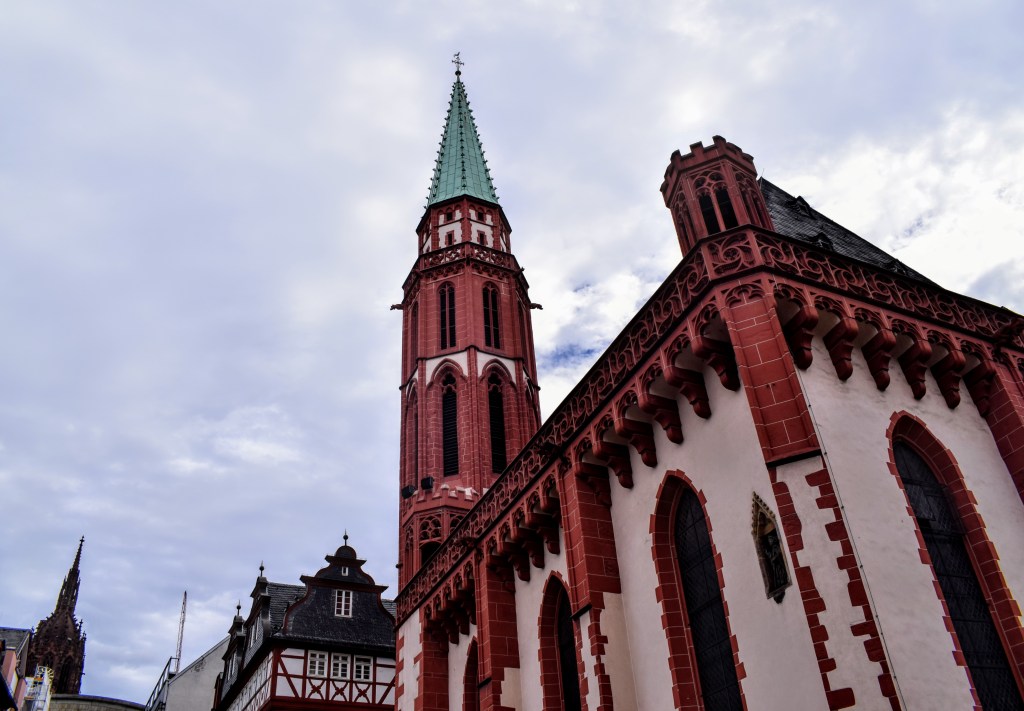biserica protestanta sfantul nicolai din frankfurt