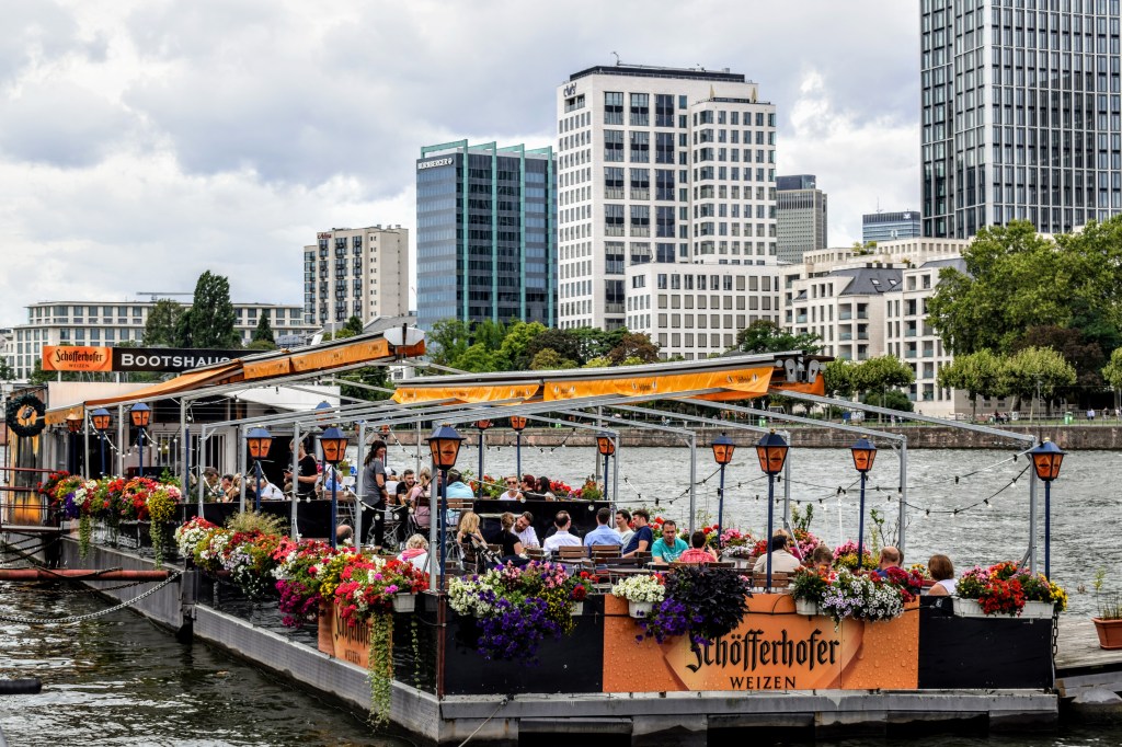 Terase cu flori in Frankfurt