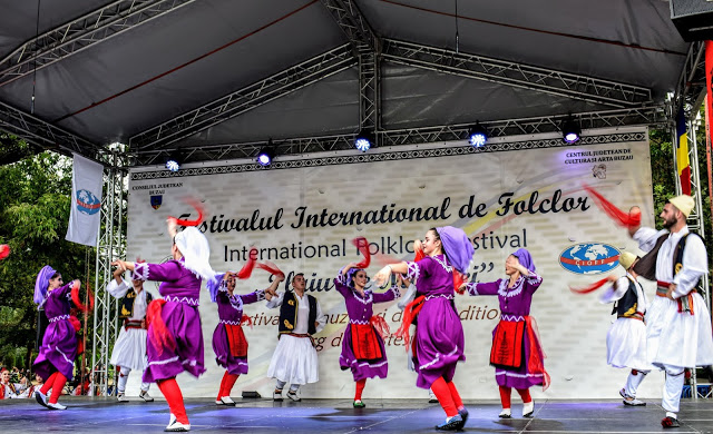 festival international de folclor la buzau