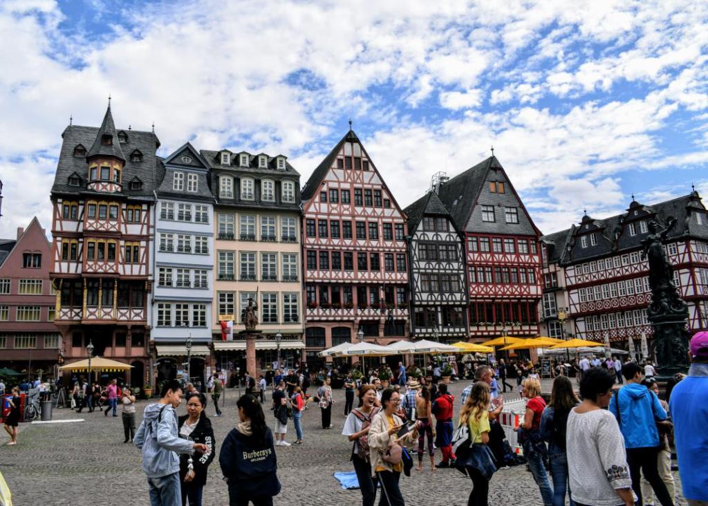 piata romerberg frankfurt germania