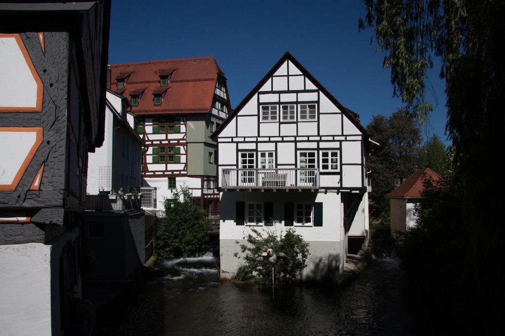 casa istorica cu barne de lemn din cartierul pescarilor ulm germania