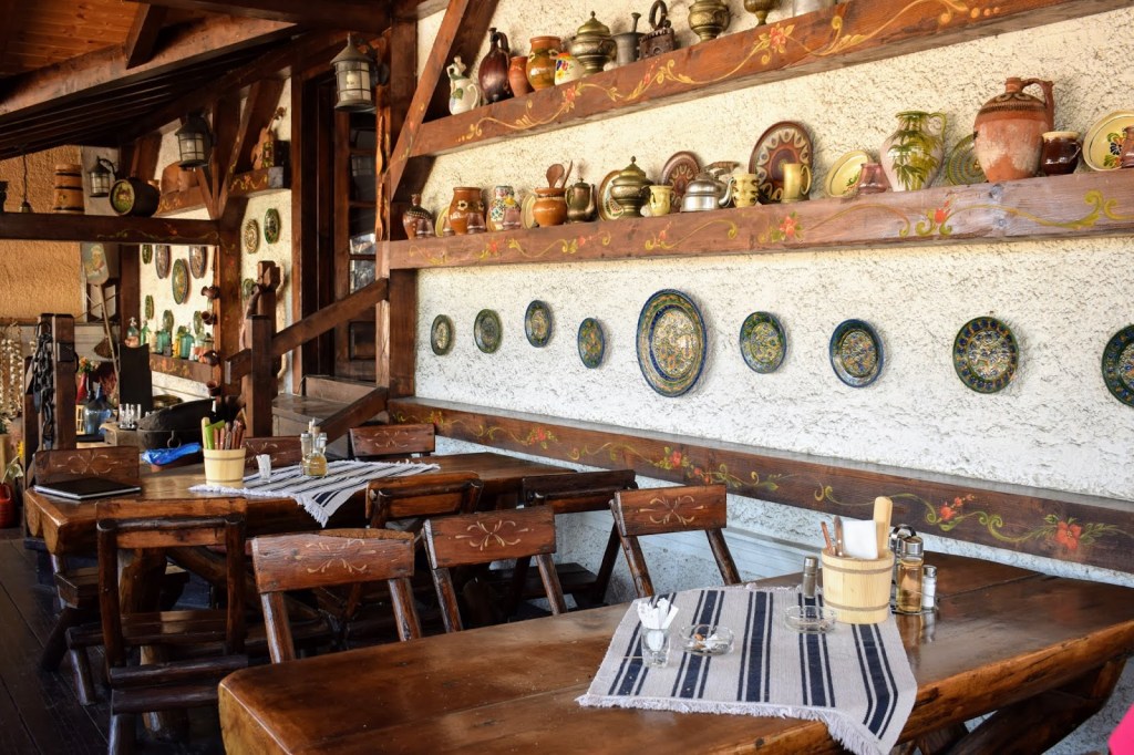 ceramica si obiective traditionale la bran romania