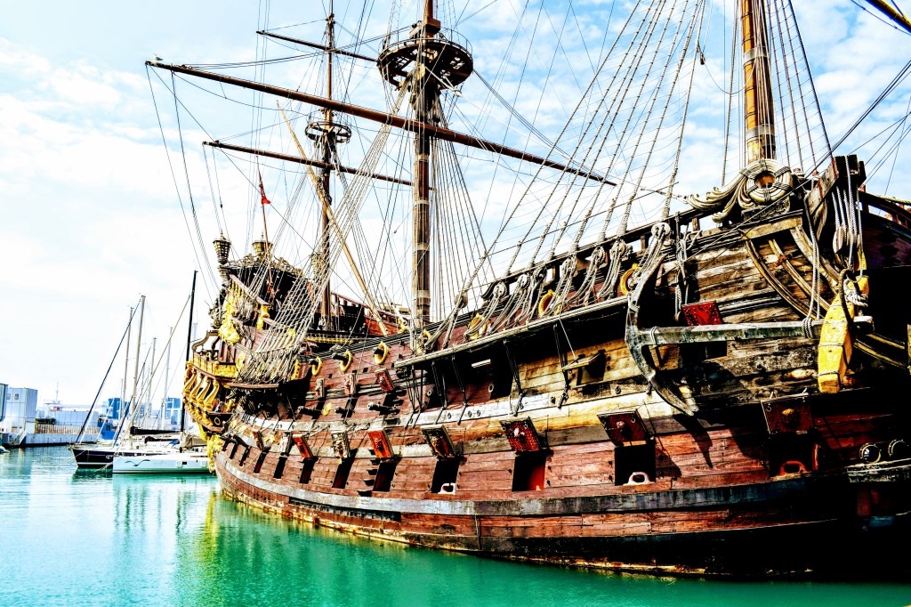 vasul neptun din portul vechi genova italia